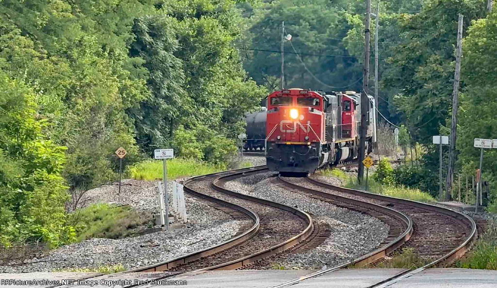 CN 8888 leads its train through the serpentine rails.